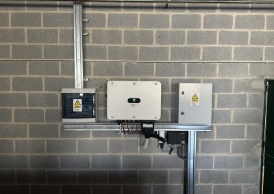 instalación de cuadro ac, inversor y cuadro de dc